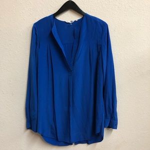 V-neck dress top